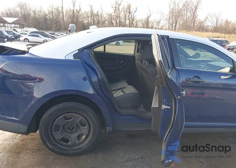 2015 Ford Police Interceptor z USA, uszkodzony, nr VIN 1FAHP2MKXFG154212